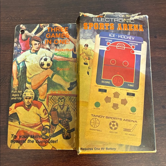 Tandy Sports Arena (1981, Model# 60-2158) - Picture 11 of 14